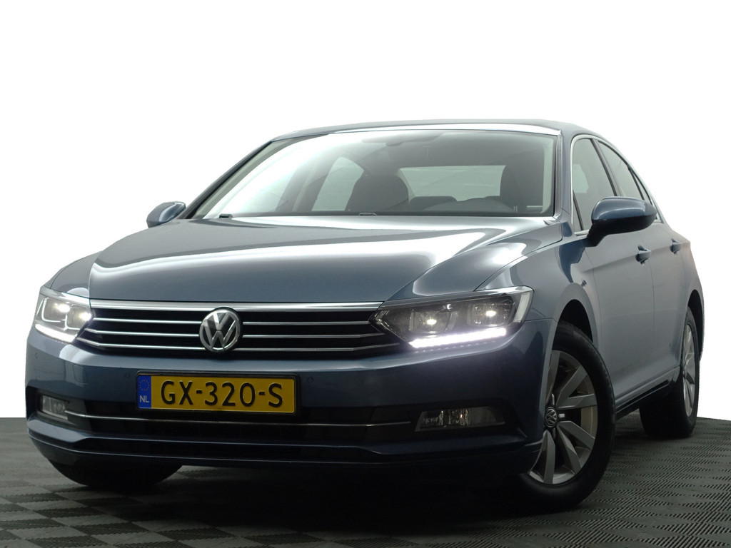 
								Volkswagen Passat 1.4 TSI Highline Aut- Xenon Led, Keyless, Ergo Comfort, Front Assist, Park Assist, Navi vol									