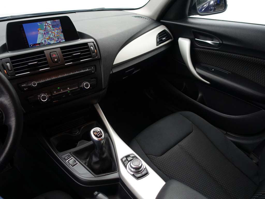 
BMW 1-serie 114i EDE High Executive Blackpack, Navi, Clima, Cruise, Dynamic Select vol									