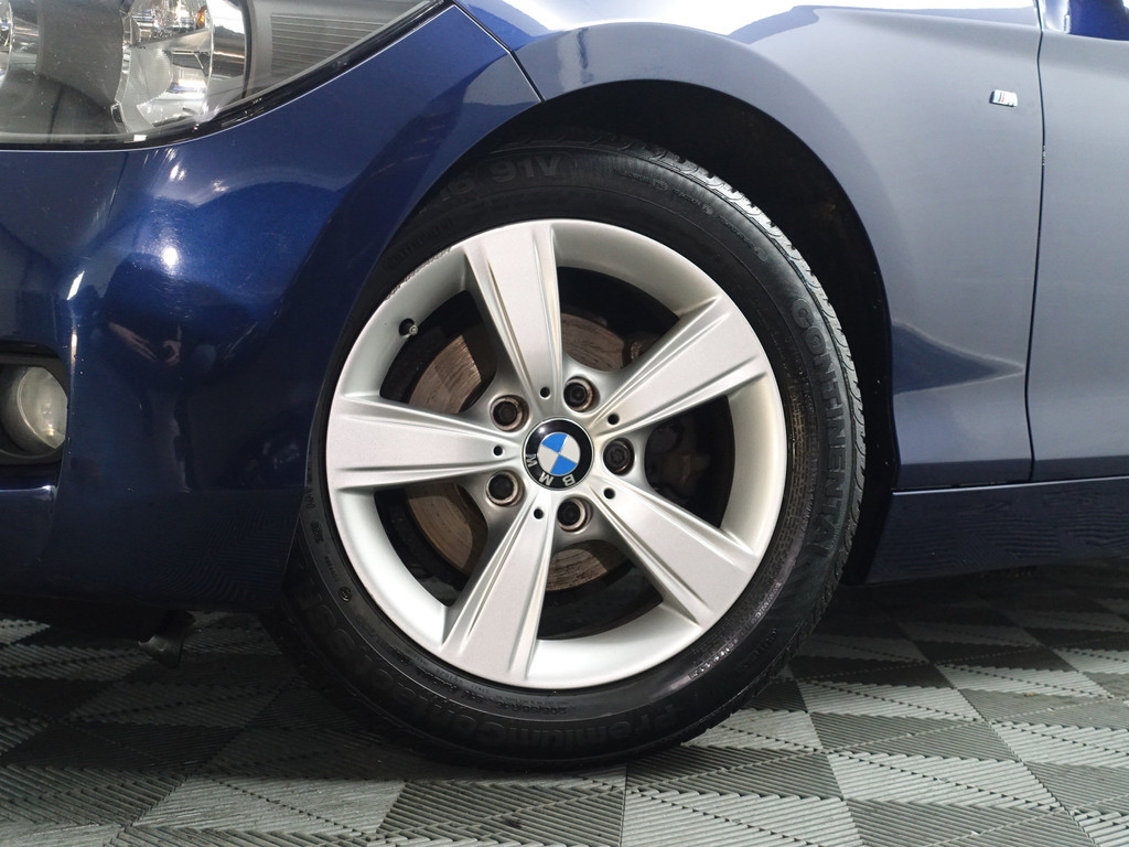 
BMW 1-serie 114i EDE High Executive Blackpack, Navi, Clima, Cruise, Dynamic Select vol									