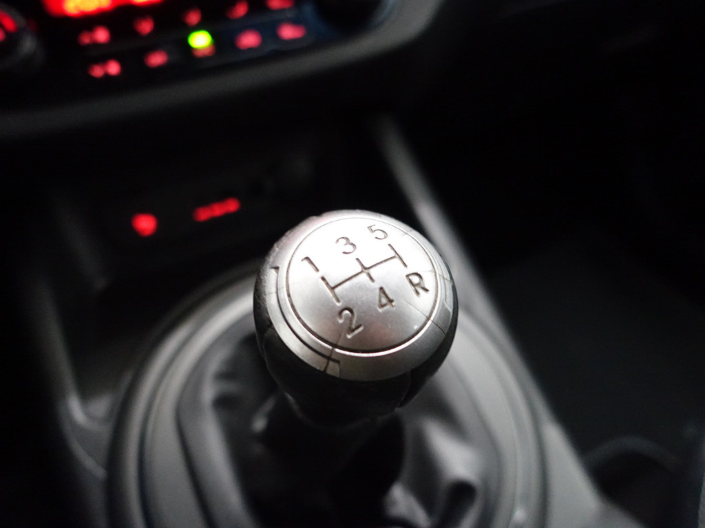 
Kia Sportage 2.0 X-ecutive Plus Pack- Clima, Cruise, Park Assist, Led, Mf Stuur vol									