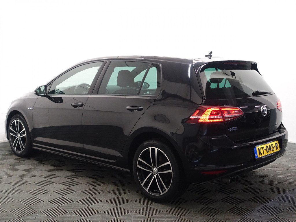 
Volkswagen Golf 1.4 TSI 204pk GTE Highline Aut- Sport Leder Interieur, Xenon Led, Park Assist, vol									