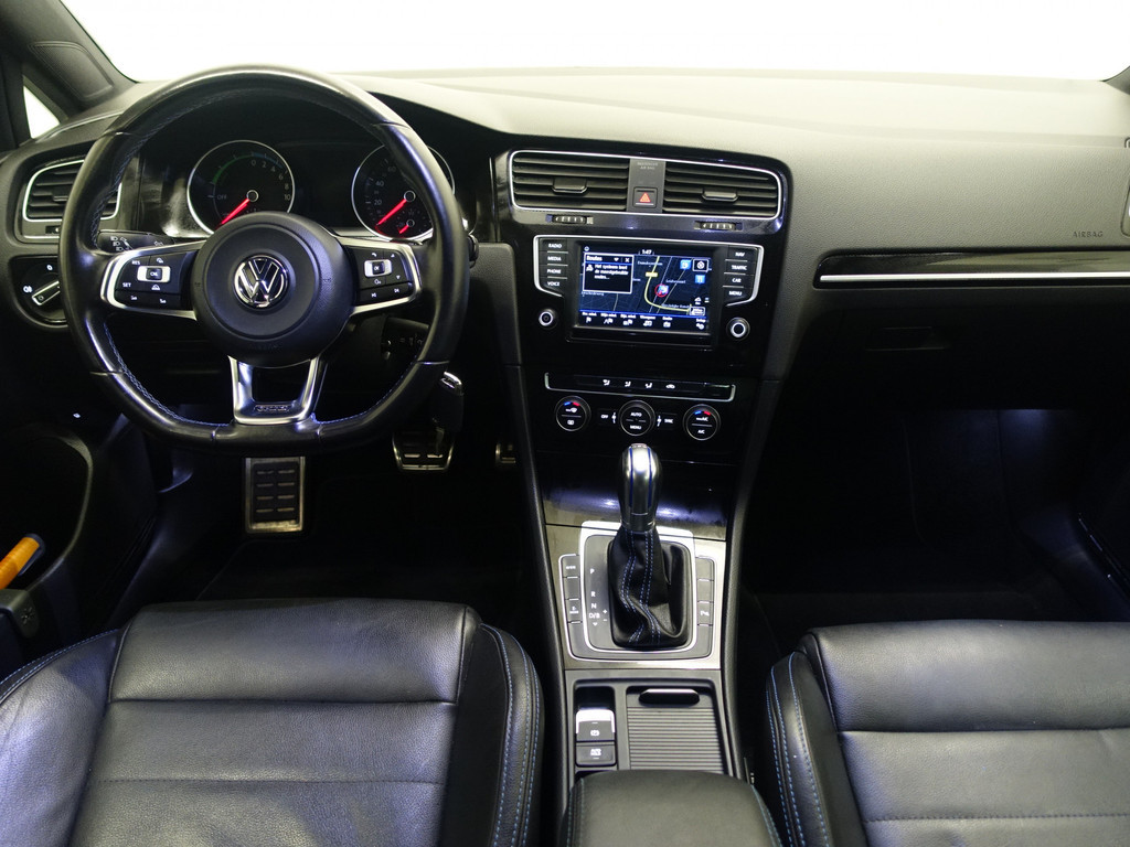 
Volkswagen Golf 1.4 TSI 204pk GTE Highline Aut- Sport Leder Interieur, Xenon Led, Park Assist, vol									