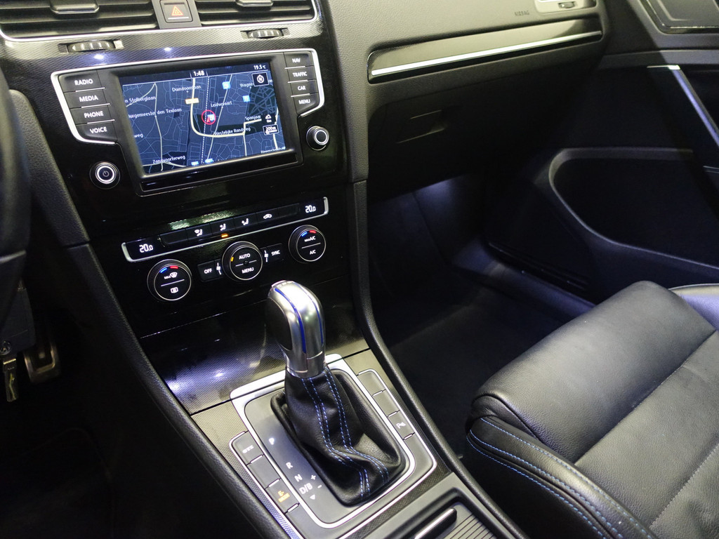
Volkswagen Golf 1.4 TSI 204pk GTE Highline Aut- Sport Leder Interieur, Xenon Led, Park Assist, vol									