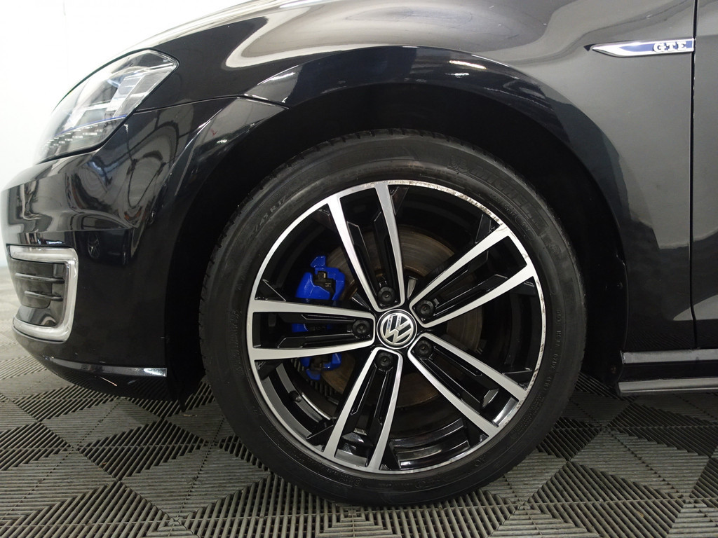 
Volkswagen Golf 1.4 TSI 204pk GTE Highline Aut- Sport Leder Interieur, Xenon Led, Park Assist, vol									