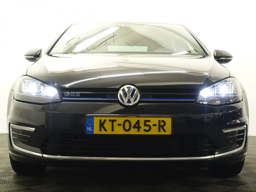 
Volkswagen Golf 1.4 TSI 204pk GTE Highline Aut- Sport Leder Interieur, Xenon Led, Park Assist, vol									
