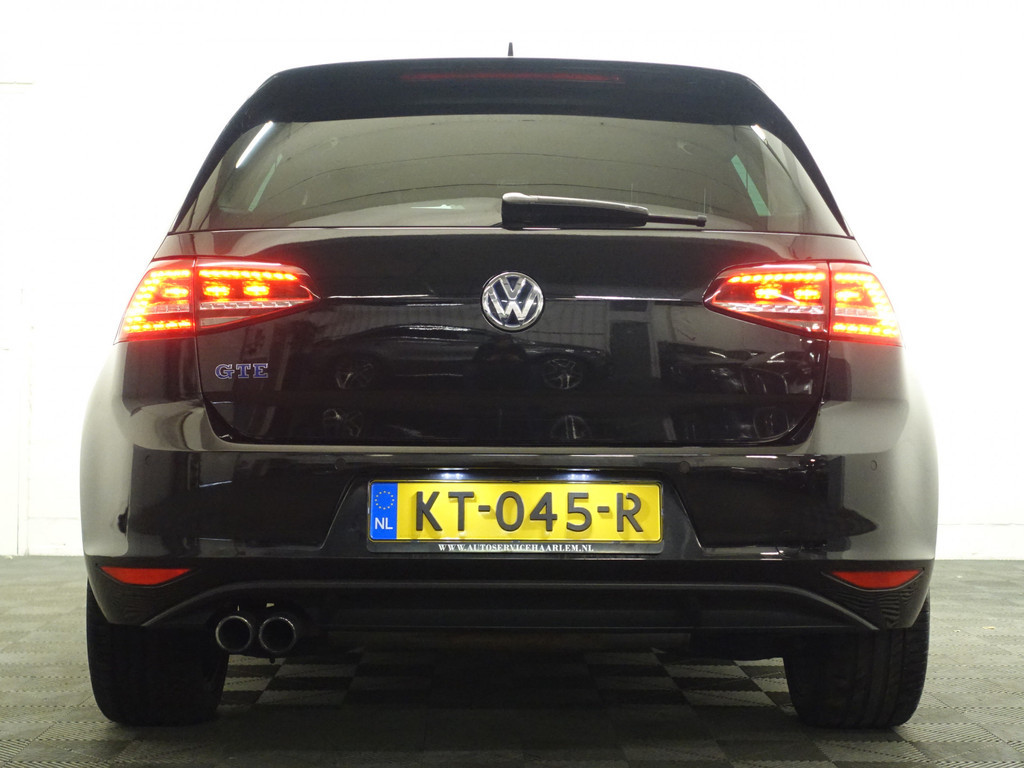 
Volkswagen Golf 1.4 TSI 204pk GTE Highline Aut- Sport Leder Interieur, Xenon Led, Park Assist, vol									