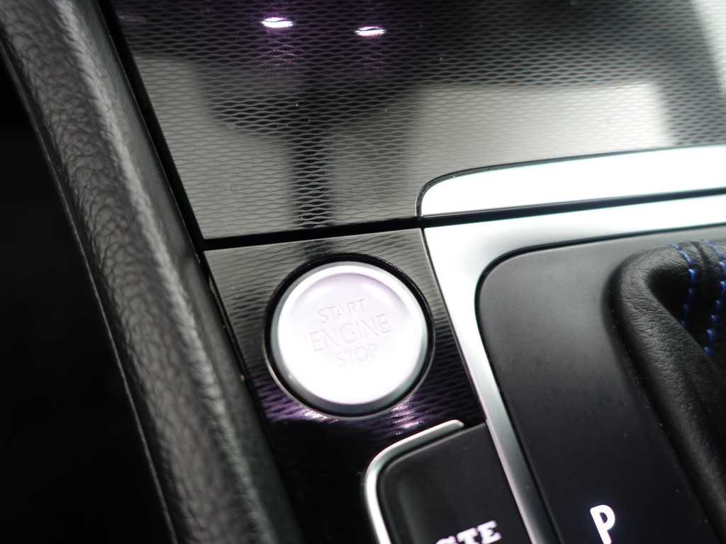 
Volkswagen Golf 1.4 TSI GTE R-Line Aut- ACC, Xenon Led, Camera, Front Assist, Park Assist vol									