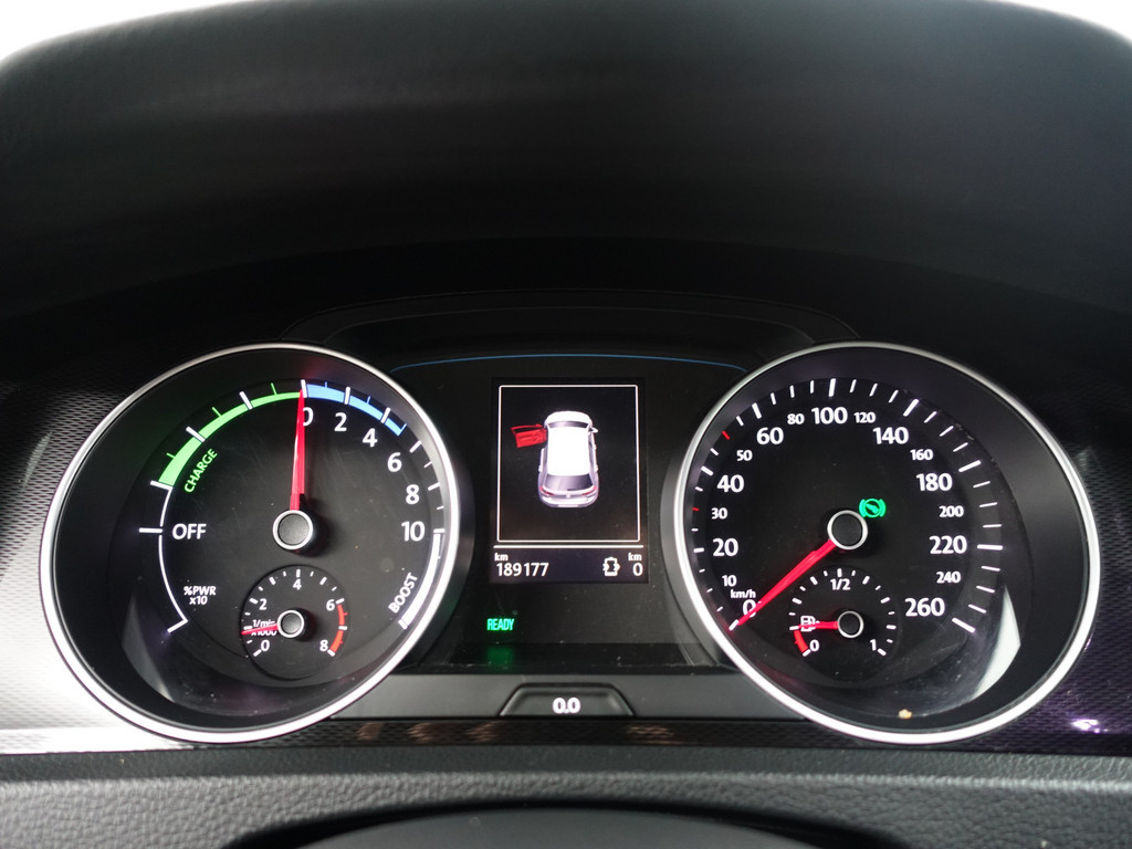 
Volkswagen Golf 1.4 TSI GTE R-Line Aut- ACC, Xenon Led, Camera, Front Assist, Park Assist vol									