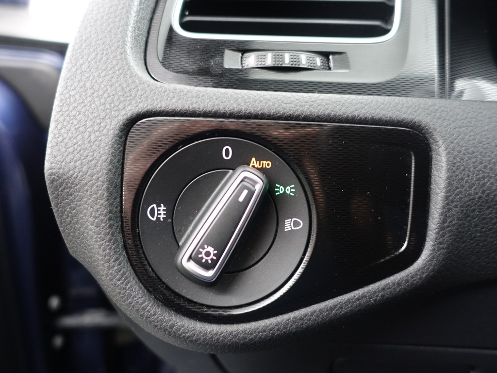 
Volkswagen Golf 1.4 TSI GTE R-Line Aut- ACC, Xenon Led, Camera, Front Assist, Park Assist vol									