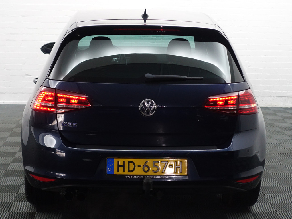 
Volkswagen Golf 1.4 TSI GTE R-Line Aut- ACC, Xenon Led, Camera, Front Assist, Park Assist vol									