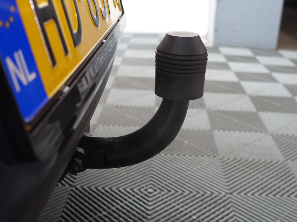 
Volkswagen Golf 1.4 TSI GTE R-Line Aut- ACC, Xenon Led, Camera, Front Assist, Park Assist vol									