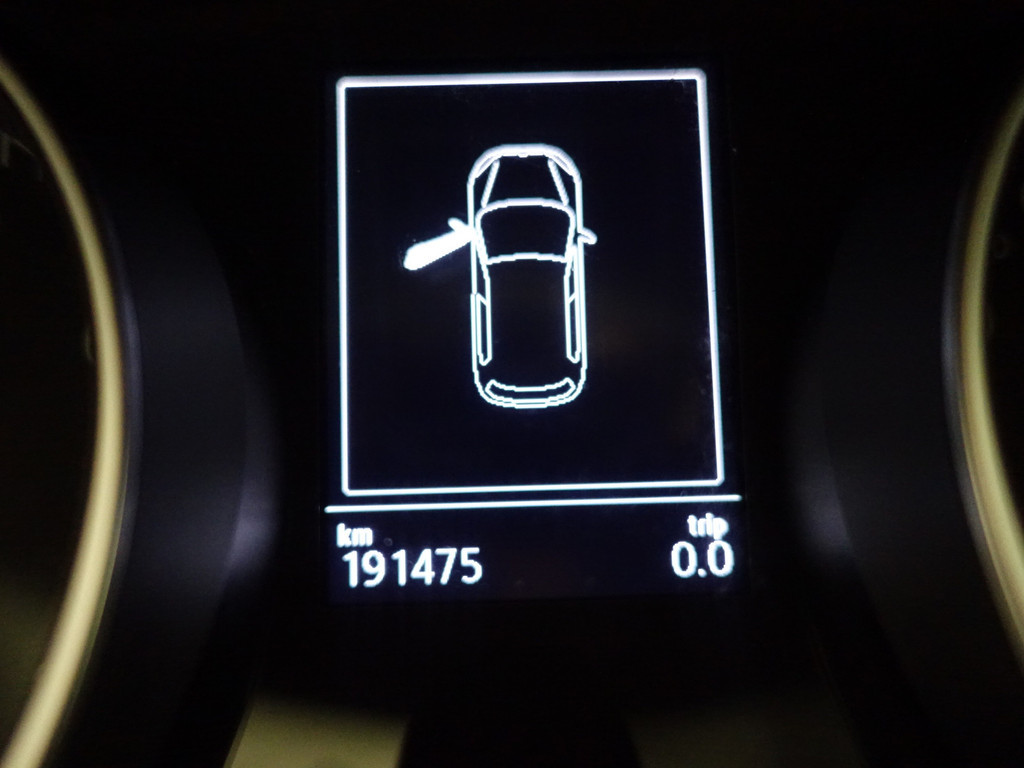 
Volkswagen Golf 1.2 TSI R-Line – Full map Navi, Cruise, PDC, ECC, LMV vol									