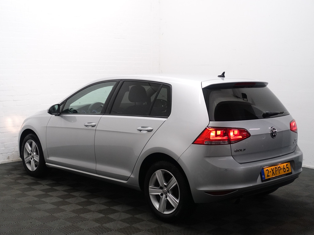 
Volkswagen Golf 1.2 TSI Highline+ Park Assist, Clima, Navi, Cruise, Elek Pakket vol									