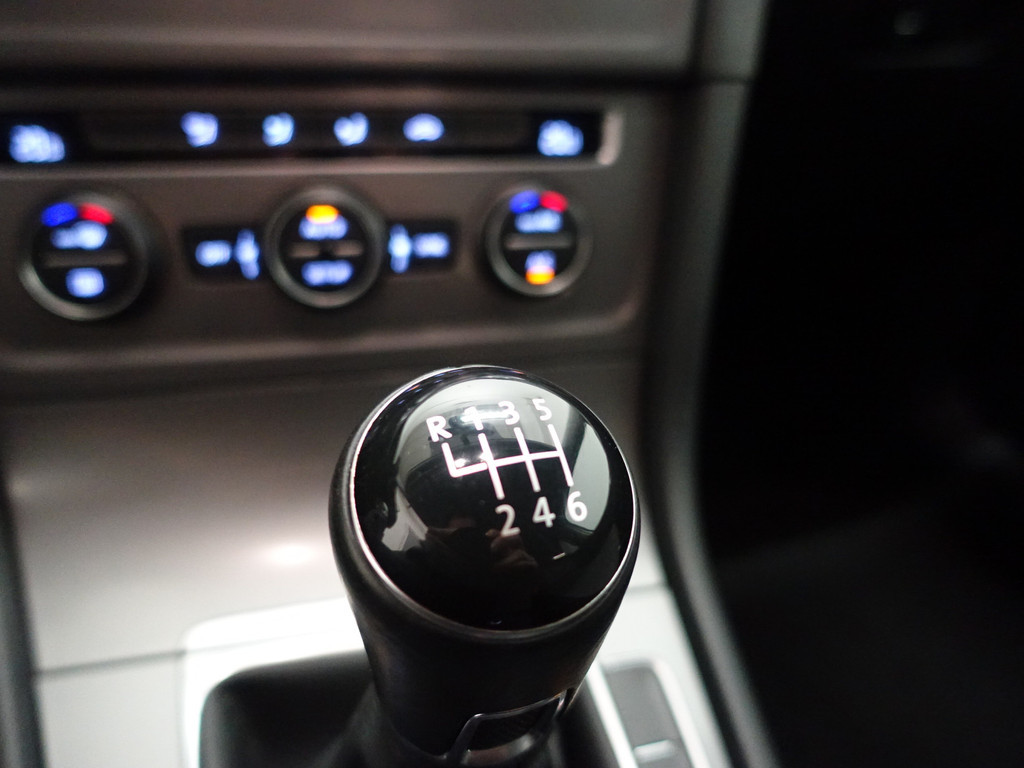 
Volkswagen Golf 1.2 TSI Highline+ Park Assist, Clima, Navi, Cruise, Elek Pakket vol									