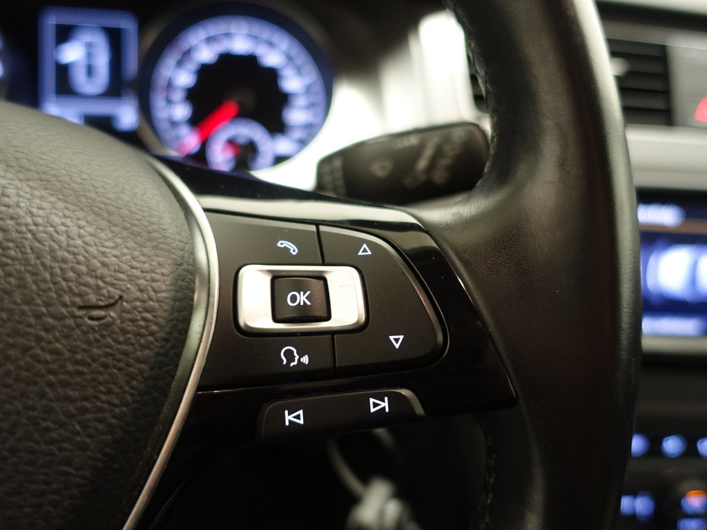 
Volkswagen Golf 1.2 TSI Highline+ Park Assist, Clima, Navi, Cruise, Elek Pakket vol									