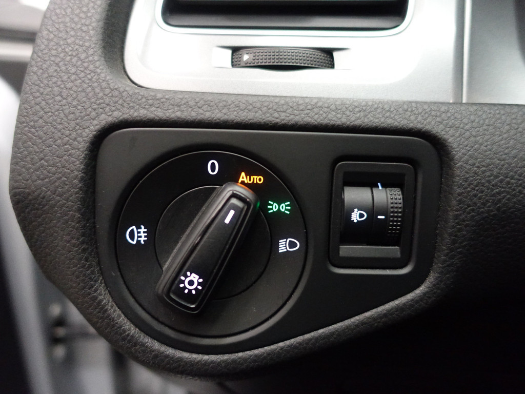 
Volkswagen Golf 1.2 TSI Highline+ Park Assist, Clima, Navi, Cruise, Elek Pakket vol									