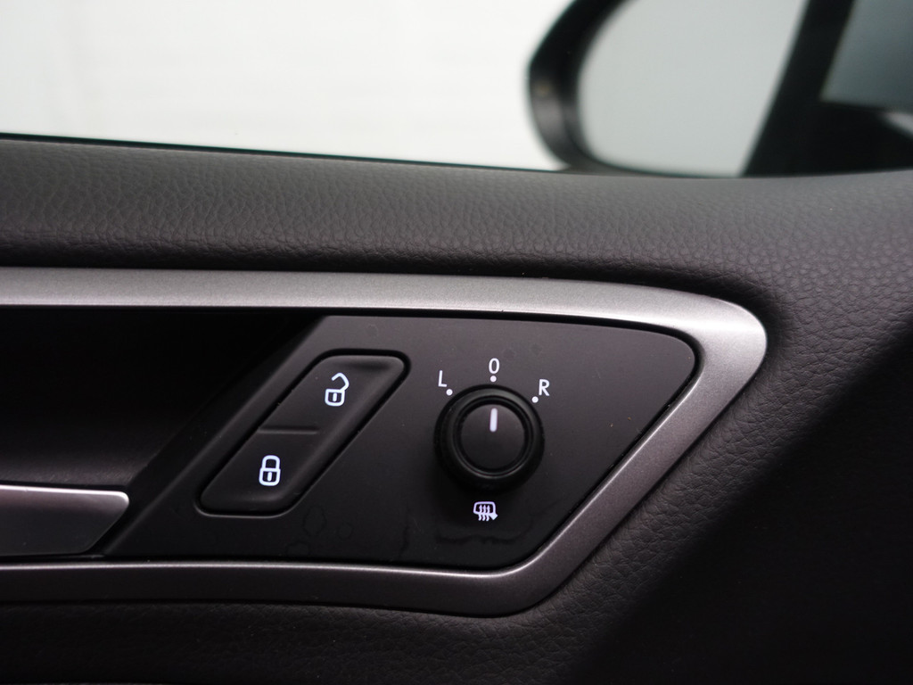 
Volkswagen Golf 1.2 TSI Highline+ Park Assist, Clima, Navi, Cruise, Elek Pakket vol									