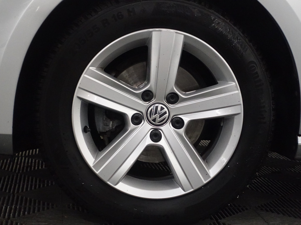 
Volkswagen Golf 1.2 TSI Highline+ Park Assist, Clima, Navi, Cruise, Elek Pakket vol									