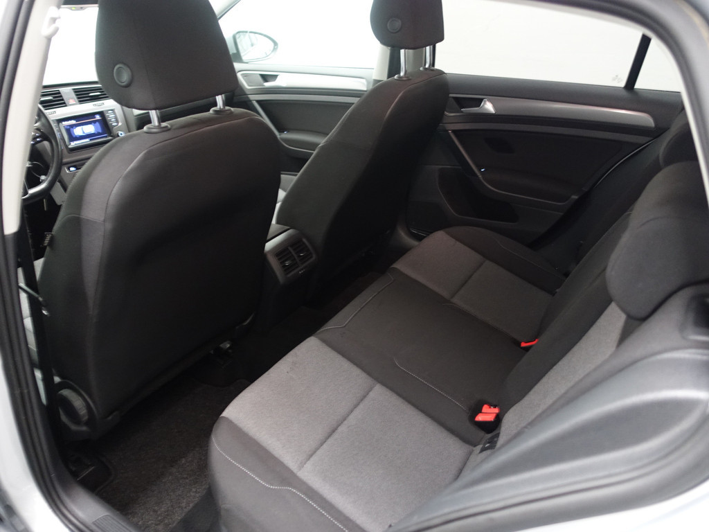 
Volkswagen Golf 1.2 TSI Highline+ Park Assist, Clima, Navi, Cruise, Elek Pakket vol									