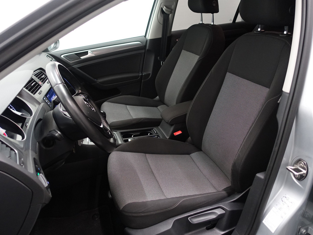 
Volkswagen Golf 1.2 TSI Highline+ Park Assist, Clima, Navi, Cruise, Elek Pakket vol									