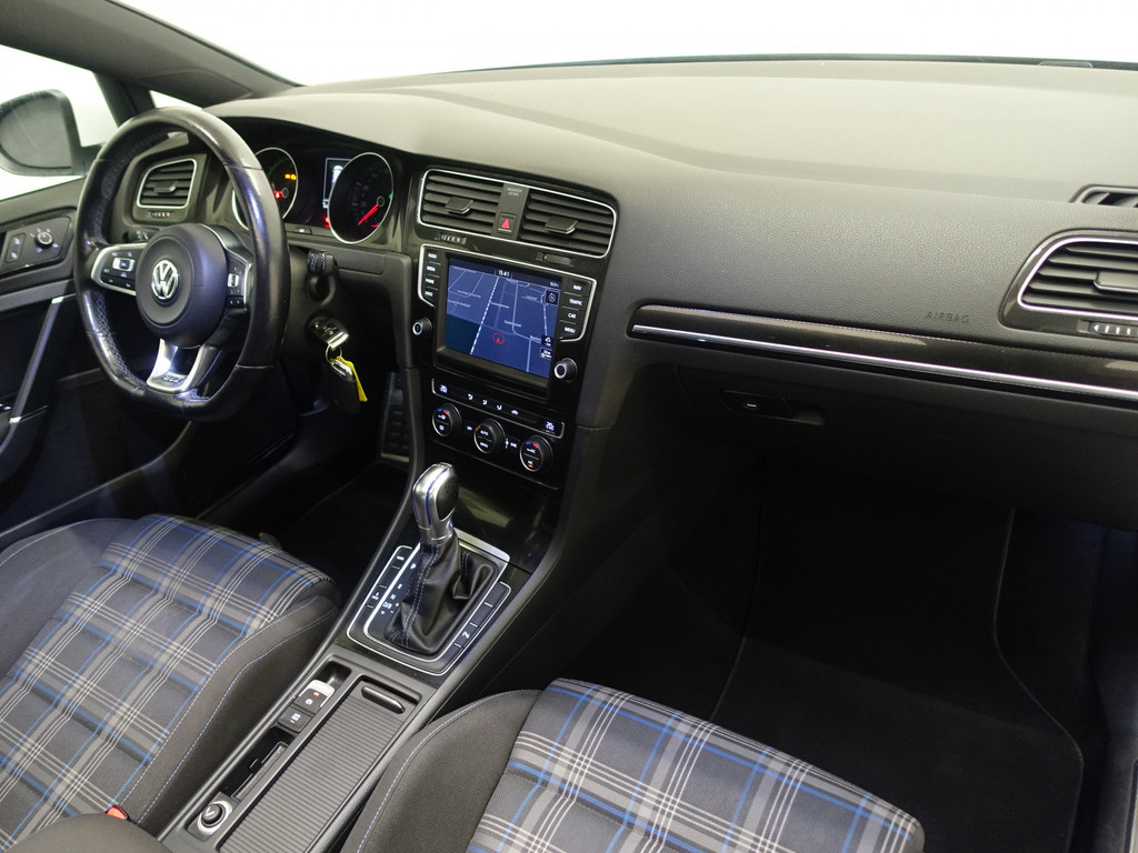 
Volkswagen Golf 1.4 TSI GTE Highline Aut- Panoramadak, Xenon Led, Park Assist, Sport Interieur vol									