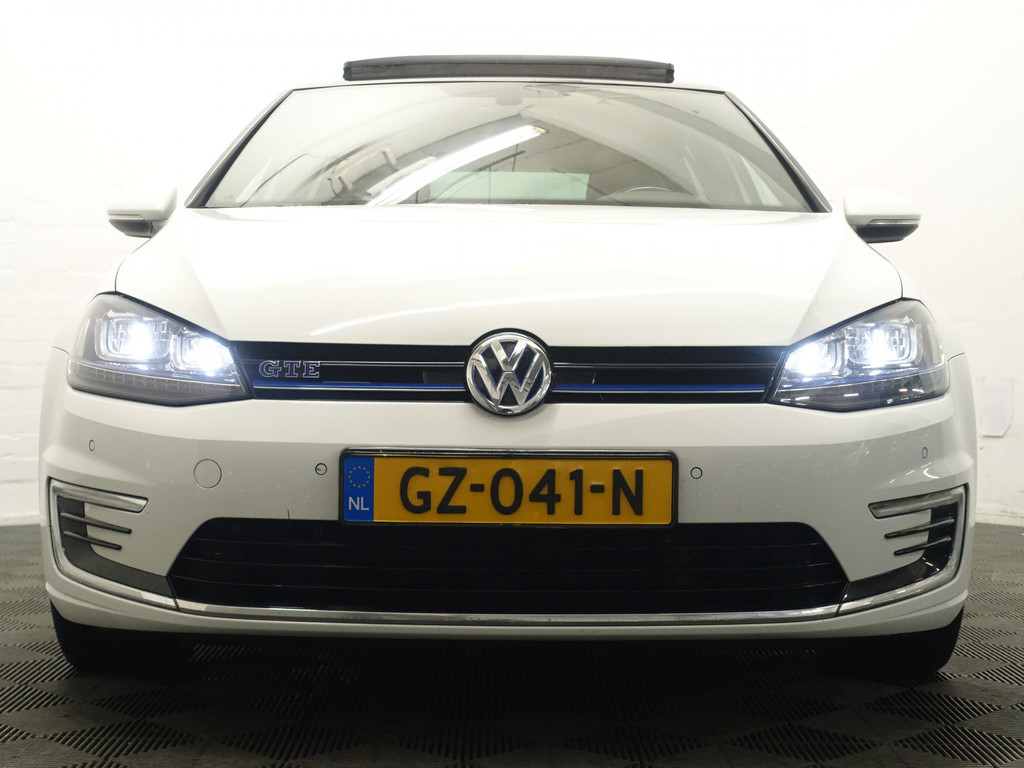 
Volkswagen Golf 1.4 TSI GTE Highline Aut- Panoramadak, Xenon Led, Park Assist, Sport Interieur vol									