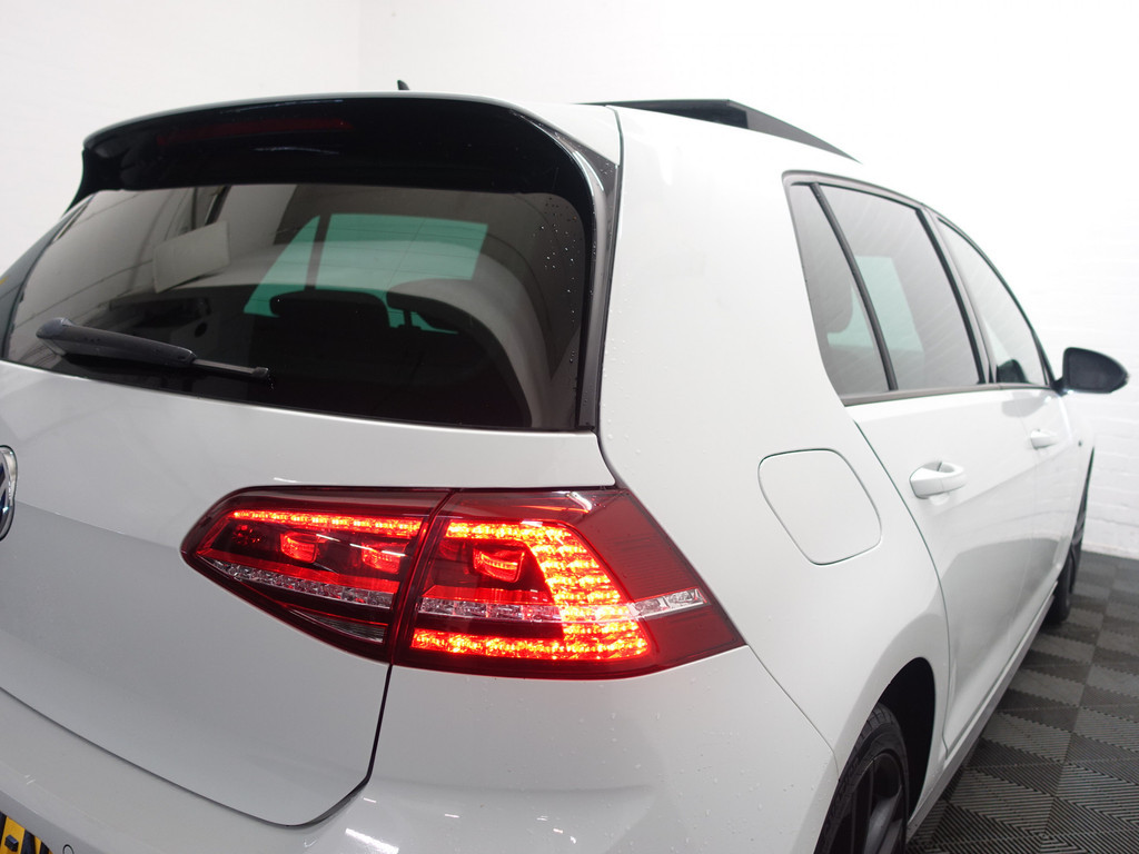 
Volkswagen Golf 1.4 TSI GTE Highline Aut- Panoramadak, Xenon Led, Park Assist, Sport Interieur vol									