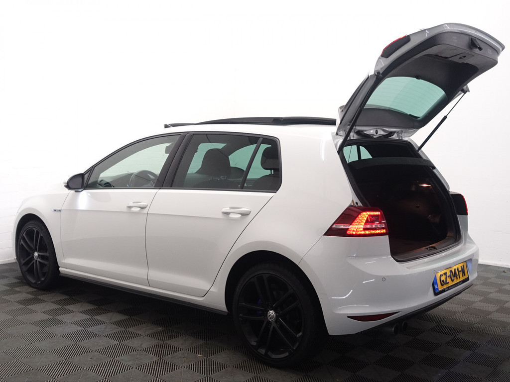 
Volkswagen Golf 1.4 TSI GTE Highline Aut- Panoramadak, Xenon Led, Park Assist, Sport Interieur vol									