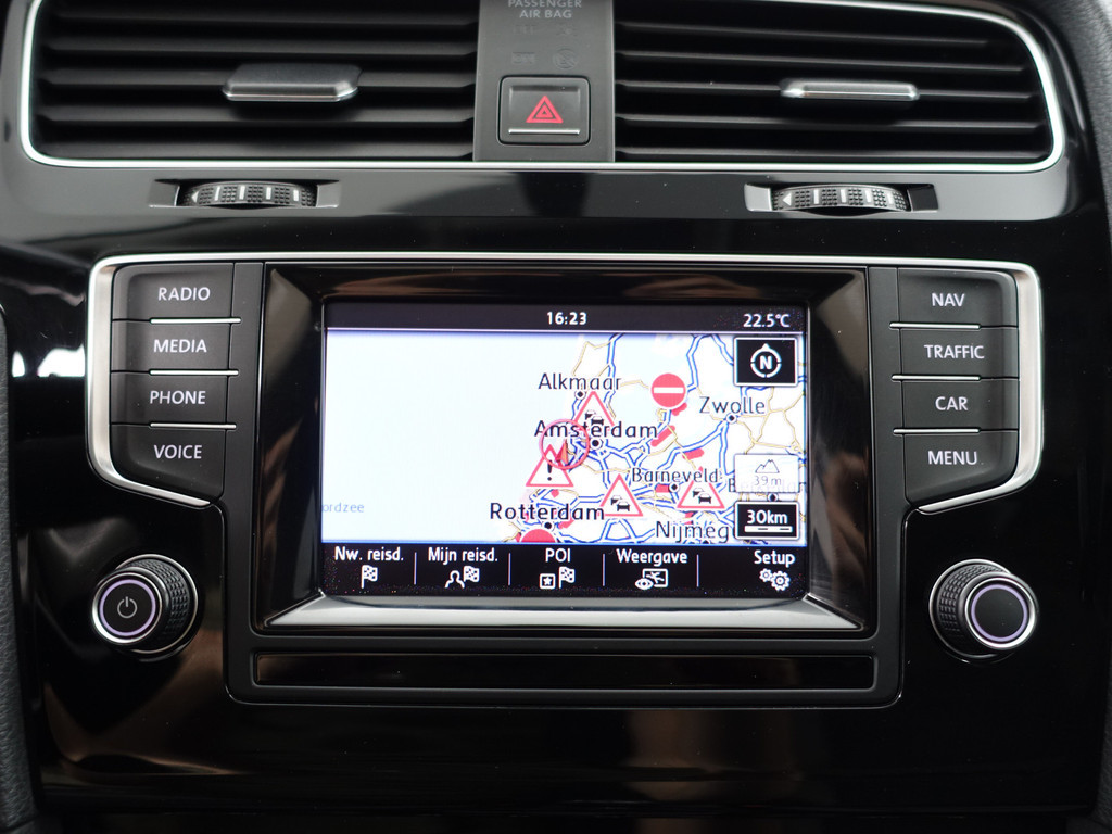 
								Volkswagen Golf 1.4 TSI ACT Highline+ Panoramadak, Park Assist, Sport Interieur, Cruise, Clima vol									