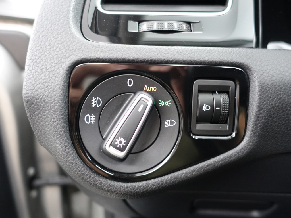 
								Volkswagen Golf 1.4 TSI ACT Highline+ Panoramadak, Park Assist, Sport Interieur, Cruise, Clima vol									
