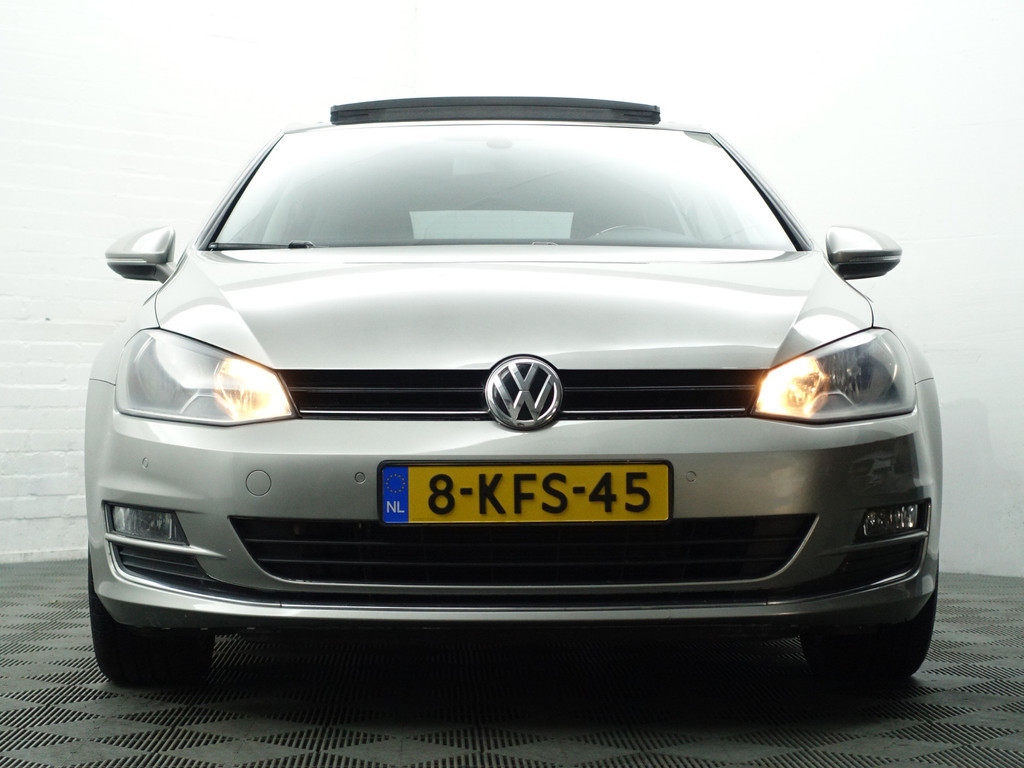 
								Volkswagen Golf 1.4 TSI ACT Highline+ Panoramadak, Park Assist, Sport Interieur, Cruise, Clima vol									