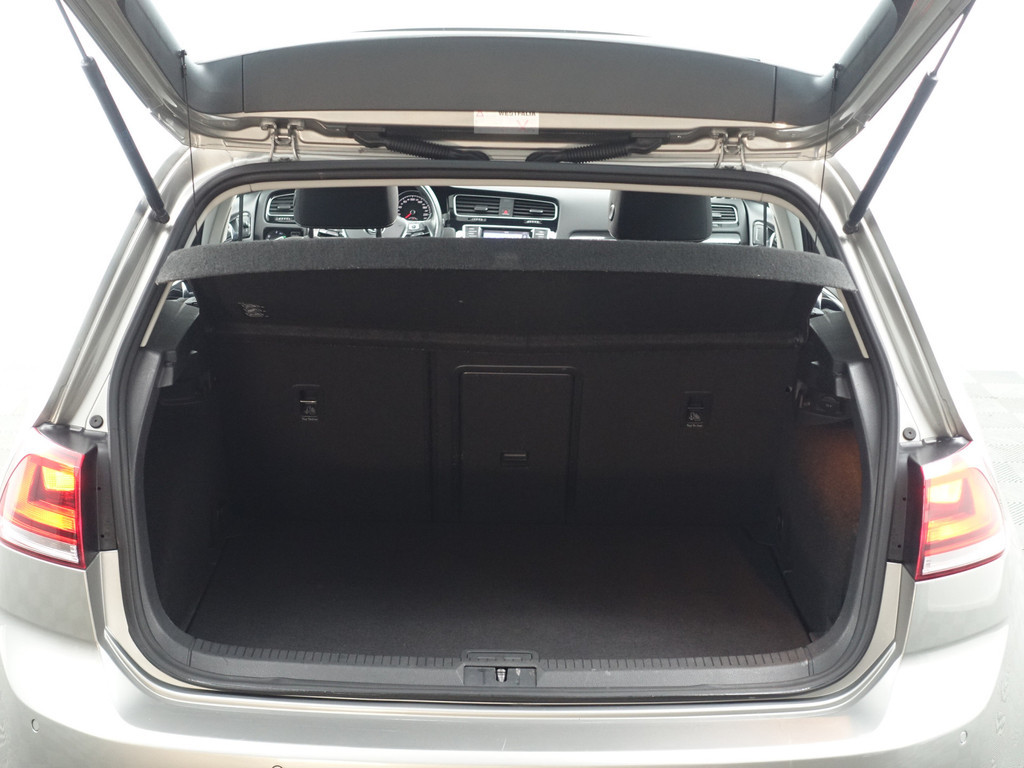 
								Volkswagen Golf 1.4 TSI ACT Highline+ Panoramadak, Park Assist, Sport Interieur, Cruise, Clima vol									
