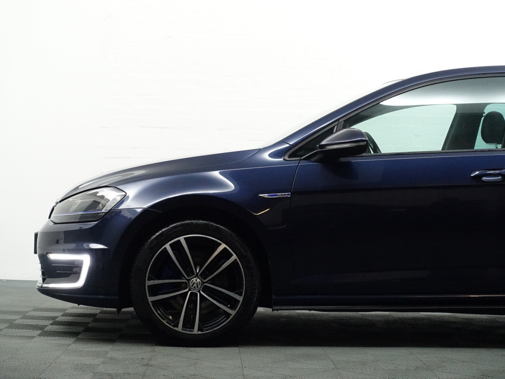 
Volkswagen Golf 1.4 TSI GTE Highline+ Aut- Carplay, Xenon Led, Park Pilot, Navi, Clima, Sport Interieur vol									