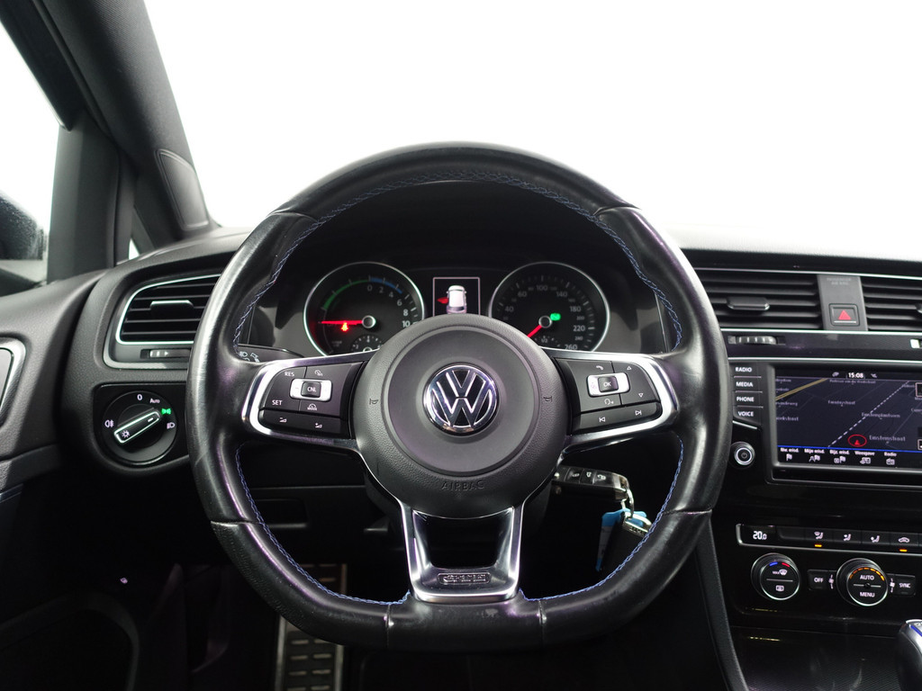 
Volkswagen Golf 1.4 TSI GTE Highline+ Aut- Carplay, Xenon Led, Park Pilot, Navi, Clima, Sport Interieur vol									