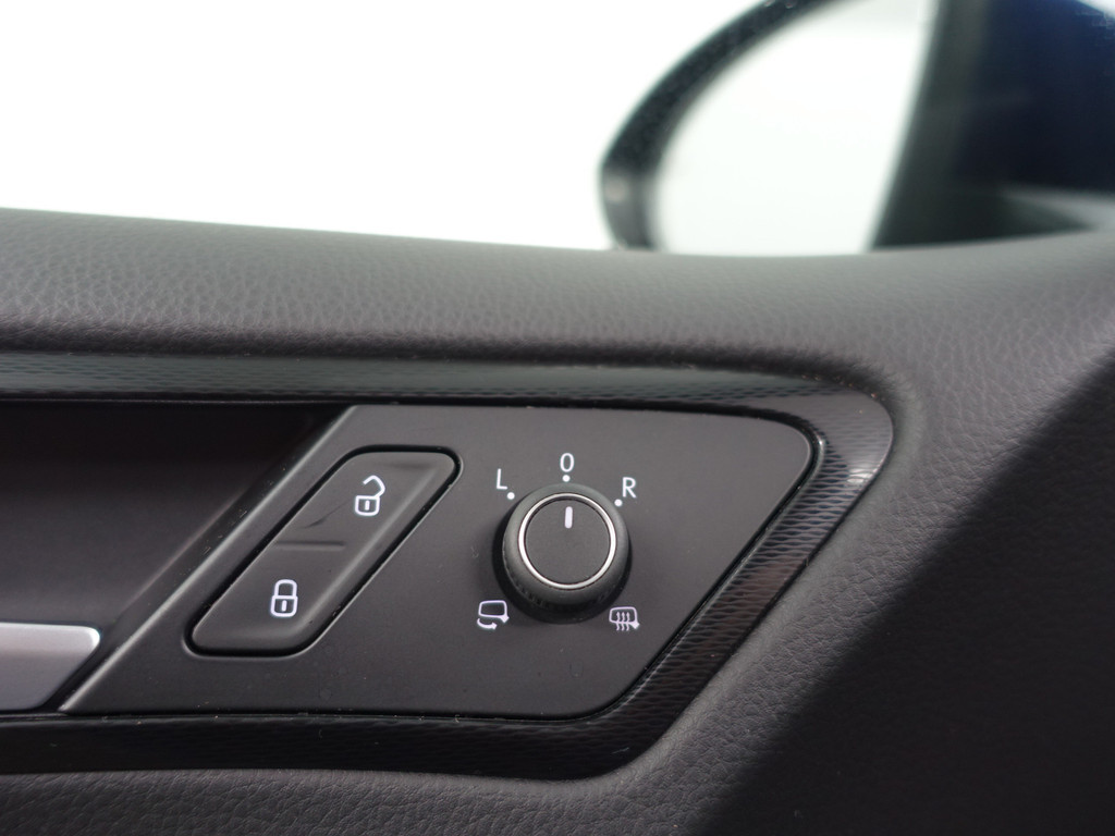 
Volkswagen Golf 1.4 TSI GTE Highline+ Aut- Carplay, Xenon Led, Park Pilot, Navi, Clima, Sport Interieur vol									