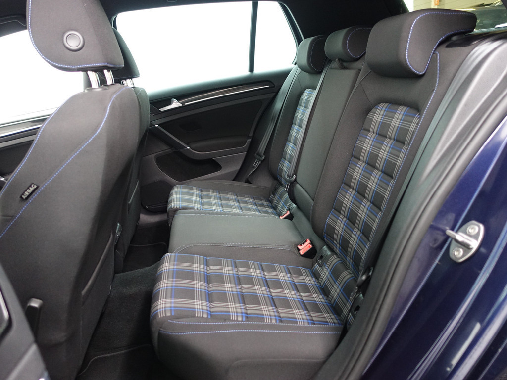 
Volkswagen Golf 1.4 TSI GTE Highline+ Aut- Carplay, Xenon Led, Park Pilot, Navi, Clima, Sport Interieur vol									