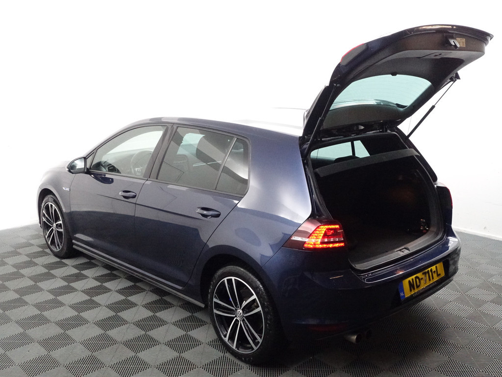 
Volkswagen Golf 1.4 TSI GTE Highline+ Aut- Carplay, Xenon Led, Park Pilot, Navi, Clima, Sport Interieur vol									