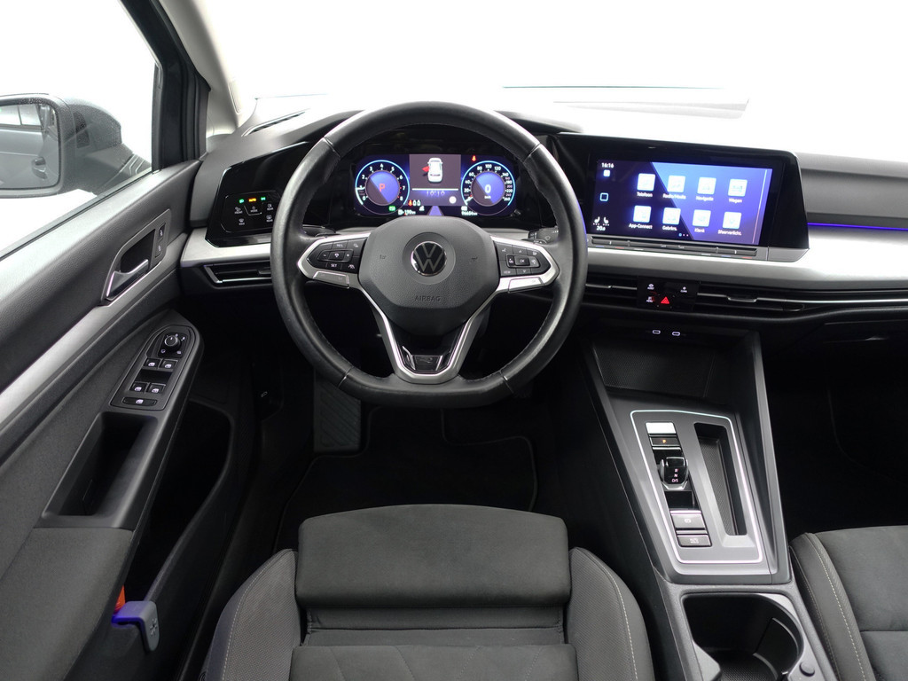 
								Volkswagen Golf 1.0 eTSI Highline Advance Aut- Stoelmassage, Memory, Sfeerverlichting, Park Pilot, Park Assist, Ada Cruise, Stuur/Stoelverwarming vol									