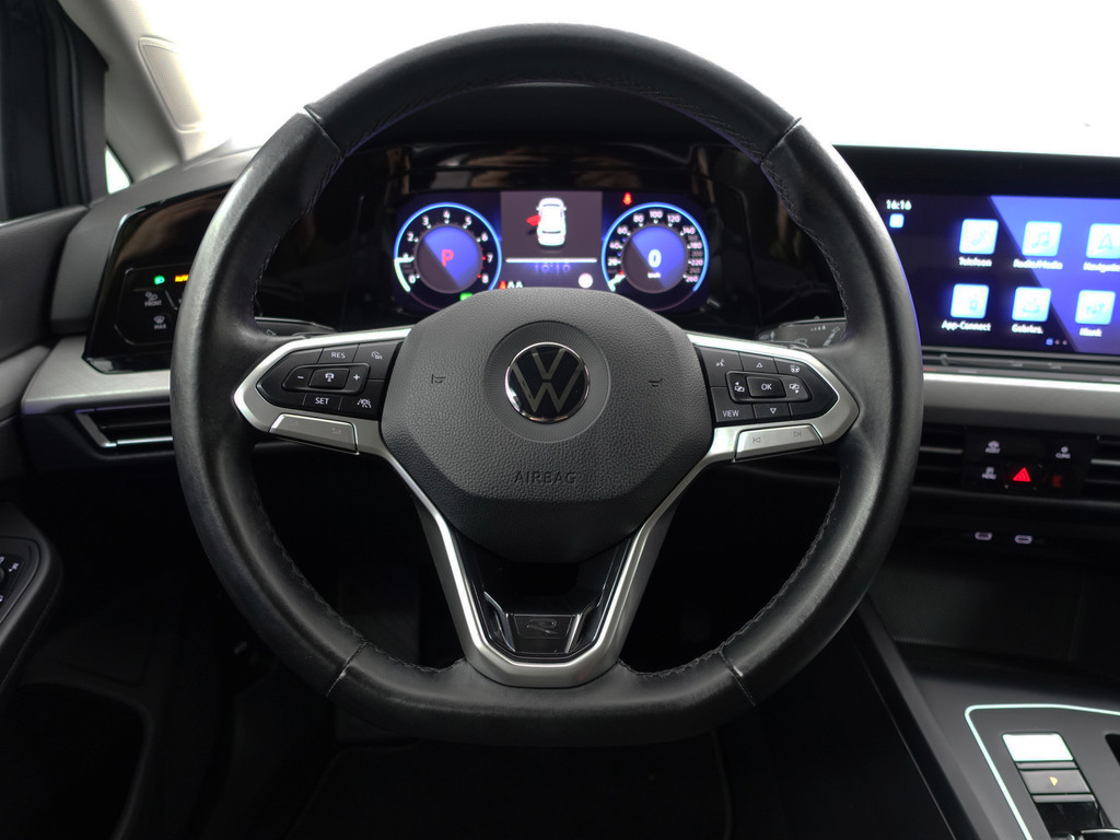 
								Volkswagen Golf 1.0 eTSI Highline Advance Aut- Stoelmassage, Memory, Sfeerverlichting, Park Pilot, Park Assist, Ada Cruise, Stuur/Stoelverwarming vol									