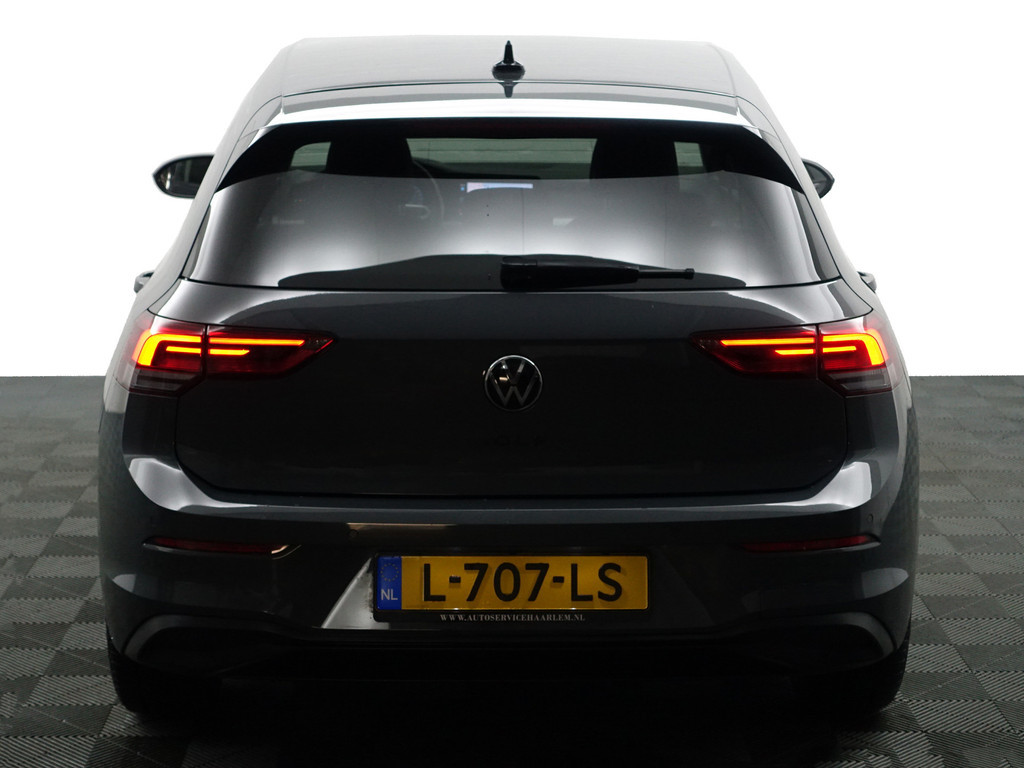 
								Volkswagen Golf 1.0 eTSI Highline Advance Aut- Stoelmassage, Memory, Sfeerverlichting, Park Pilot, Park Assist, Ada Cruise, Stuur/Stoelverwarming vol									