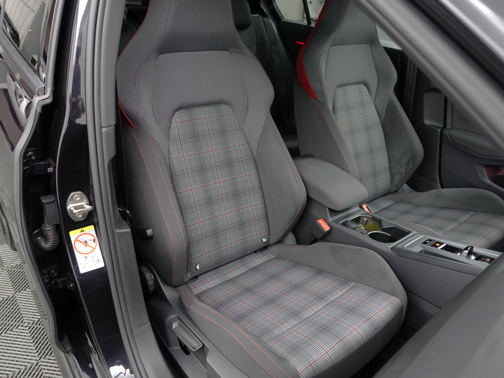 
								Volkswagen Golf 2.0 TSI GTI Performance Aut- Panodak, Sfeerverlichting, Carplay, Stuur/Stoelverwarming, Dynamic Select, Ada Cruise vol									