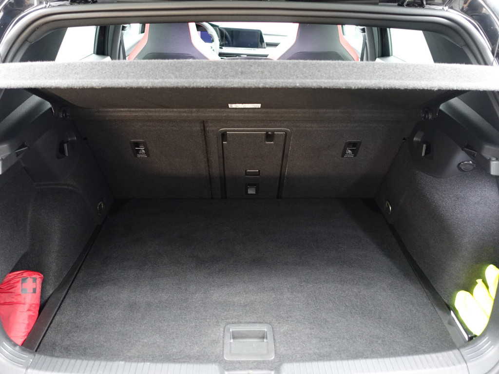 
								Volkswagen Golf 2.0 TSI GTI Performance Aut- Panodak, Sfeerverlichting, Carplay, Stuur/Stoelverwarming, Dynamic Select, Ada Cruise vol									