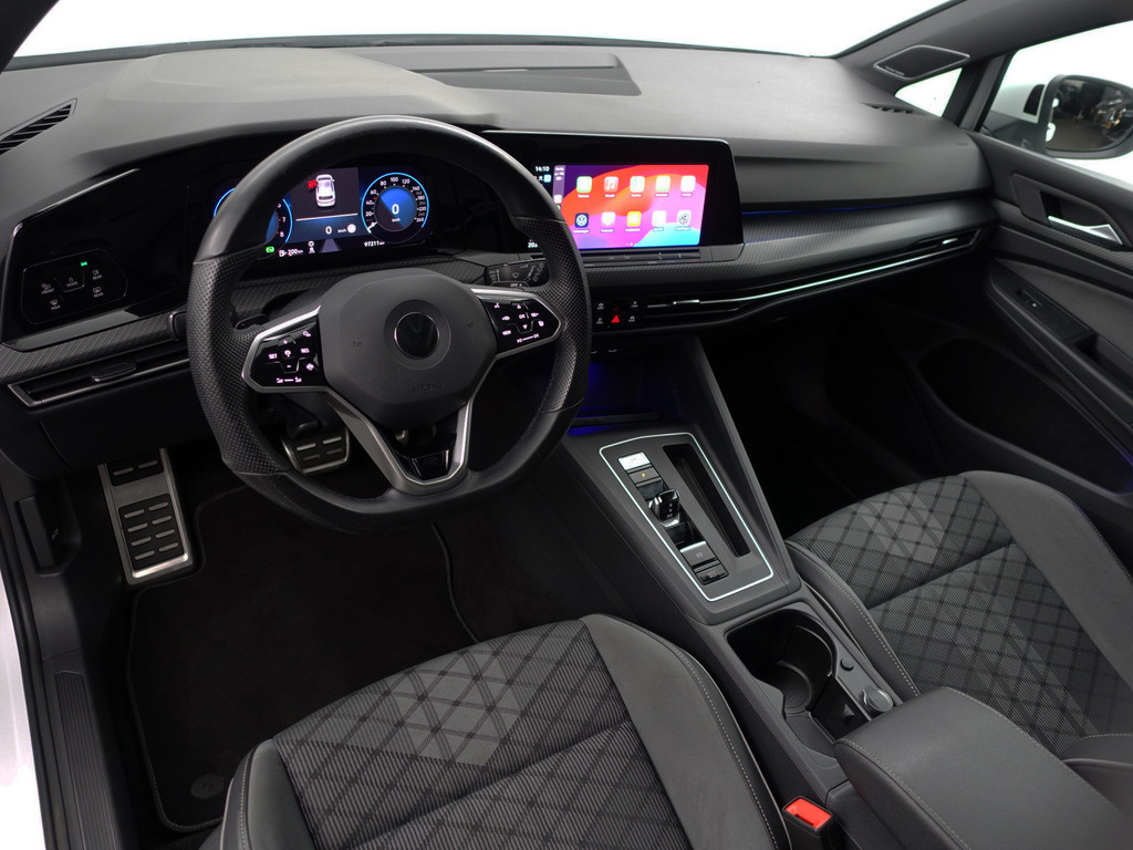 
Volkswagen Golf 1.5 eTSI R Line Aut- Panodak, Harman Kardon, Sfeerverlichting, CarPlay, Stuur/Stoelverwarming, Camera, Dynamic Select vol									