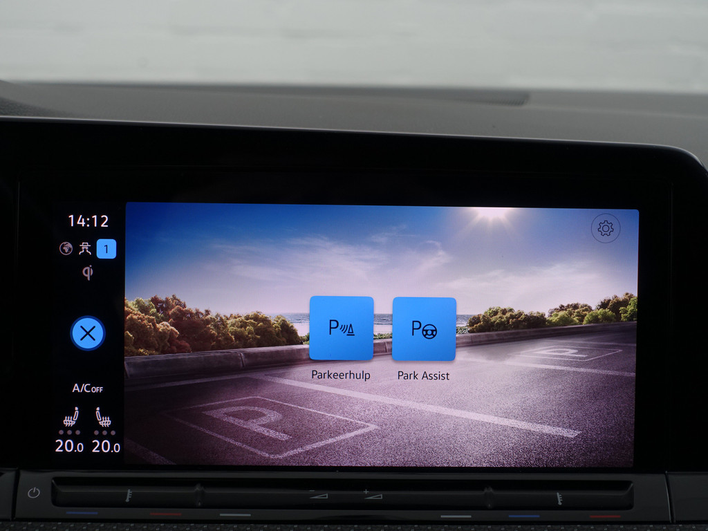 
Volkswagen Golf 1.5 eTSI R Line Aut- Panodak, Harman Kardon, Sfeerverlichting, CarPlay, Stuur/Stoelverwarming, Camera, Dynamic Select vol									