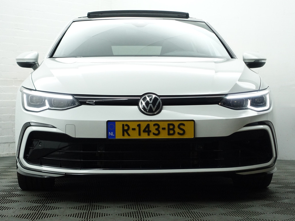 
Volkswagen Golf 1.5 eTSI R Line Aut- Panodak, Harman Kardon, Sfeerverlichting, CarPlay, Stuur/Stoelverwarming, Camera, Dynamic Select vol									