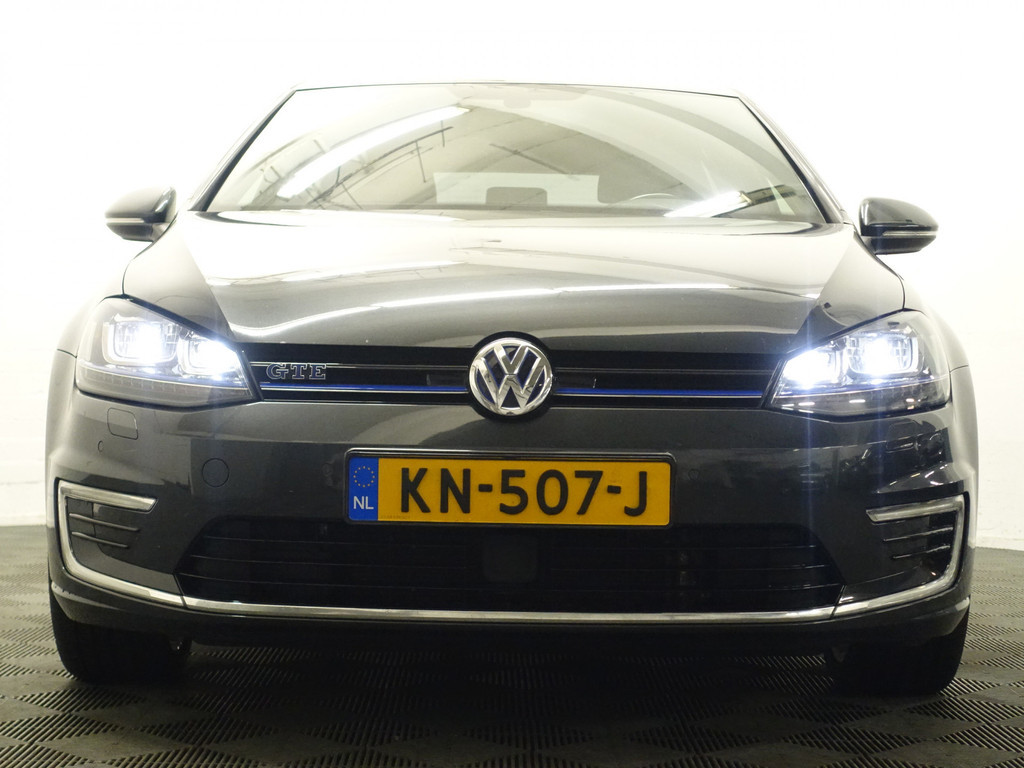
Volkswagen Golf 1.4 TSI GTE Highline Aut- Ada Cruise, Xenon Led, Park Assist, Navi, Sport Interieur vol									