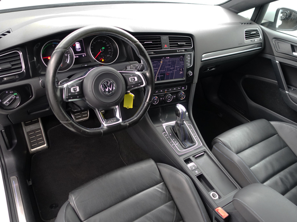 
								Volkswagen Golf 1.4 TSI GTE Performance Aut- Panodak, Carplay, Camera, Park Assist, Park Pilot, Ada Cruise, Leder Sport Interieur vol									