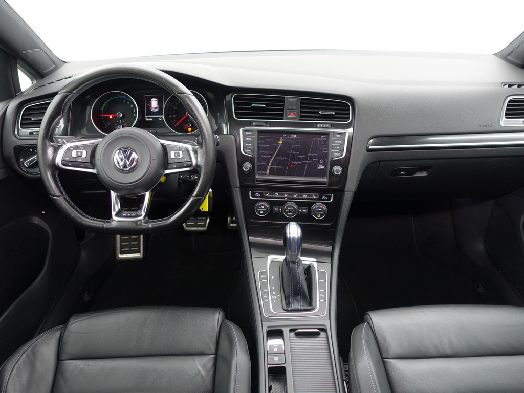 
								Volkswagen Golf 1.4 TSI GTE Performance Aut- Panodak, Carplay, Camera, Park Assist, Park Pilot, Ada Cruise, Leder Sport Interieur vol									