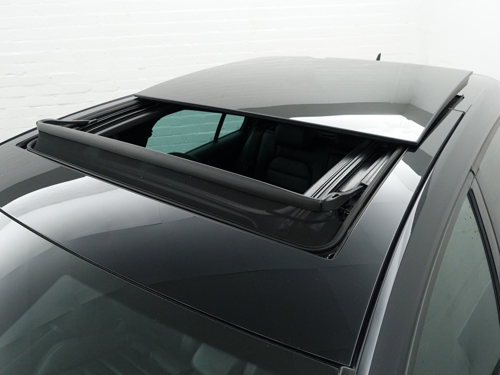 
Volkswagen Golf 1.4 TSI GTE Performance Aut- Panoramadak, CarPlay, Sport Leder, Keyless, Ada Cruise, Camera, Xenon Led, Park Assist vol									