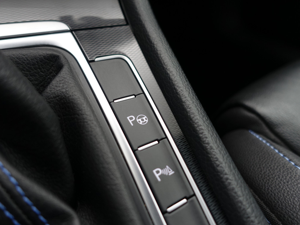 
Volkswagen Golf 1.4 TSI GTE Performance Aut- Panoramadak, CarPlay, Sport Leder, Keyless, Ada Cruise, Camera, Xenon Led, Park Assist vol									